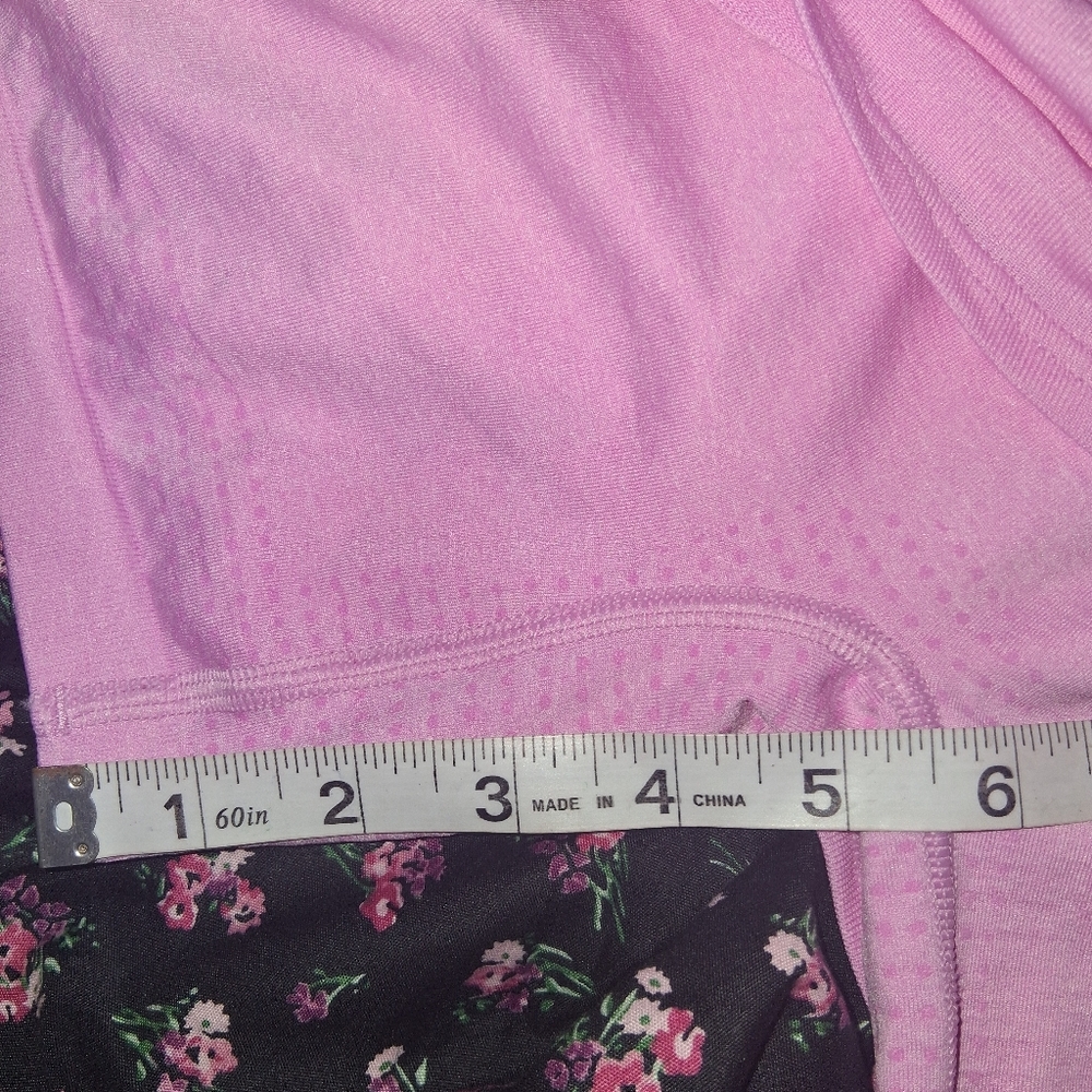 Gymshark Lavender Shorts - Picture 3 of 4